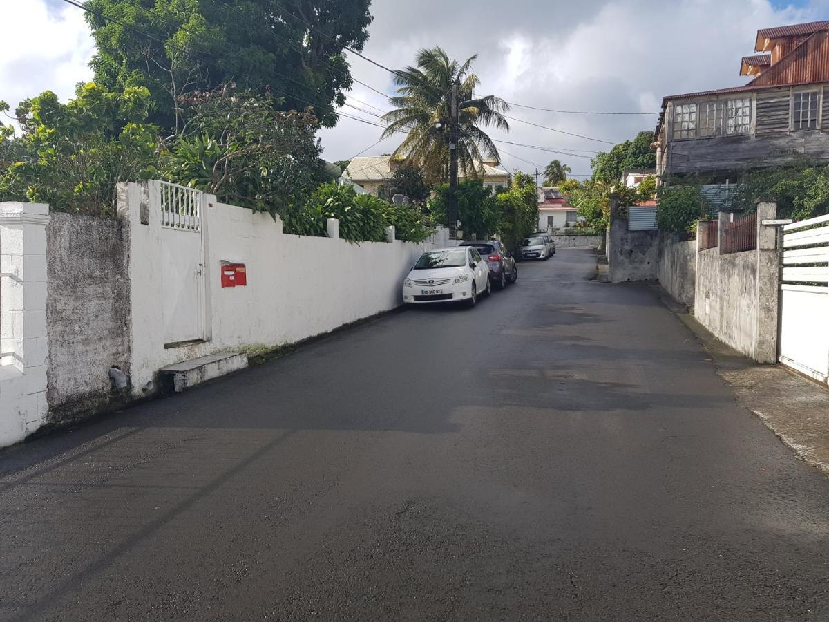 Chez Ena La Fibre Internet Et Le Calme Villa Saint-Claude Ngoại thất bức ảnh